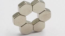 哪里有廠家直銷釹鐵硼？聚盛磁鐵廠專注磁鐵10年！