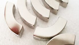 什么是弧形磁瓦？「聚盛磁鐵」